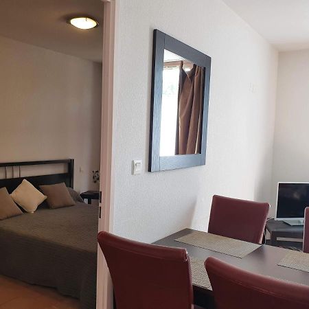 Joli Appartement T2 Dans Residence Avec Piscine, Hammam Et Parking Gratuits 卡尔卡松 外观 照片