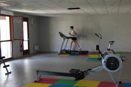Joli Appartement T2 Dans Residence Avec Piscine, Hammam Et Parking Gratuits 卡尔卡松 外观 照片