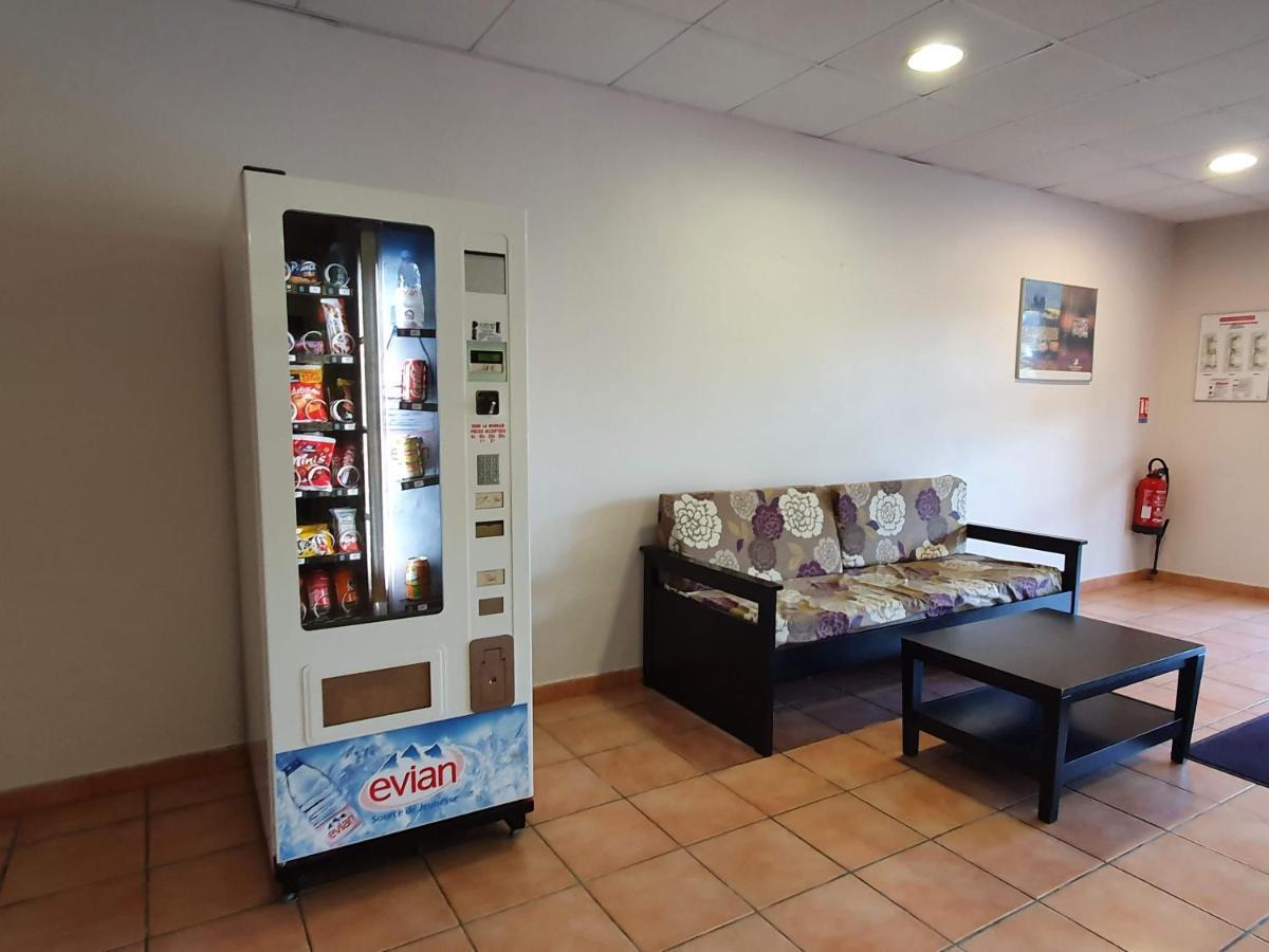 Joli Appartement T2 Dans Residence Avec Piscine, Hammam Et Parking Gratuits 卡尔卡松 外观 照片