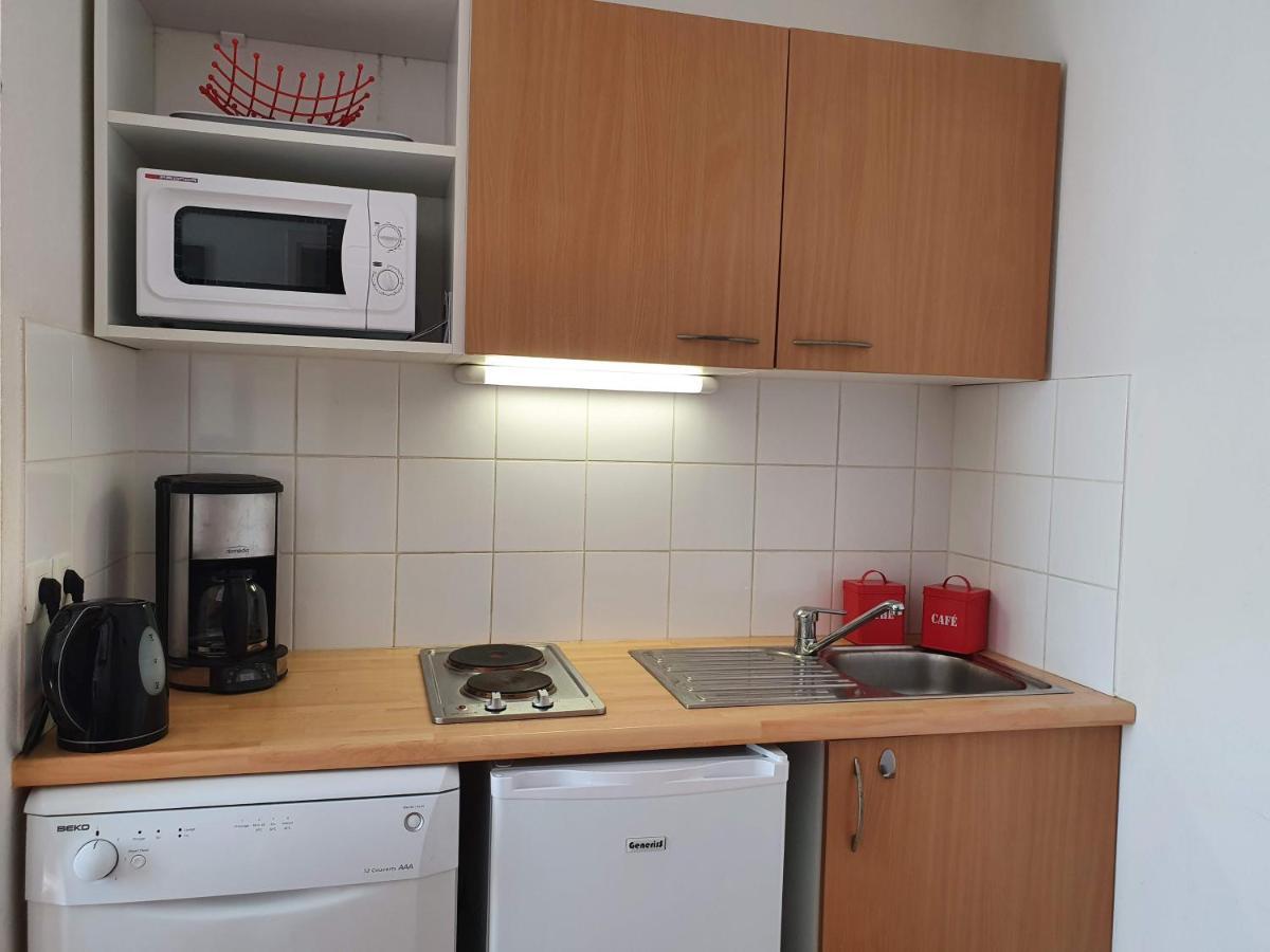 Joli Appartement T2 Dans Residence Avec Piscine, Hammam Et Parking Gratuits 卡尔卡松 外观 照片