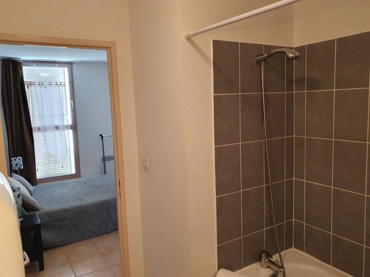 Joli Appartement T2 Dans Residence Avec Piscine, Hammam Et Parking Gratuits 卡尔卡松 外观 照片